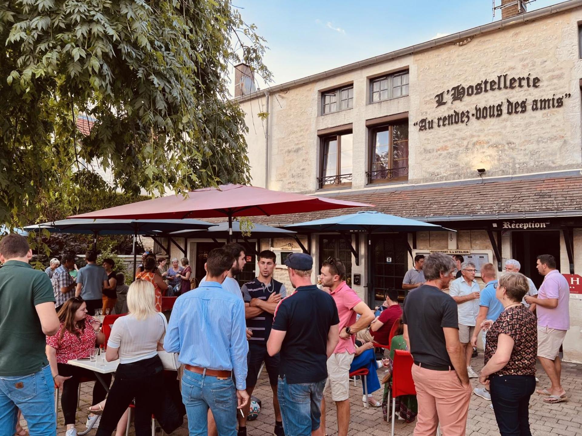 Hostellerie Au Rendez-Vous Des Amis Chaumont  Εξωτερικό φωτογραφία